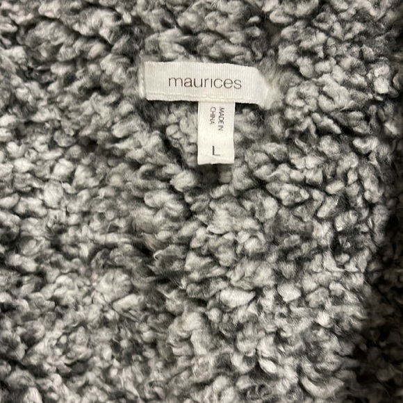 Maurice’s Sherpa lined buffalo plaid vest - Picture 2 of 2